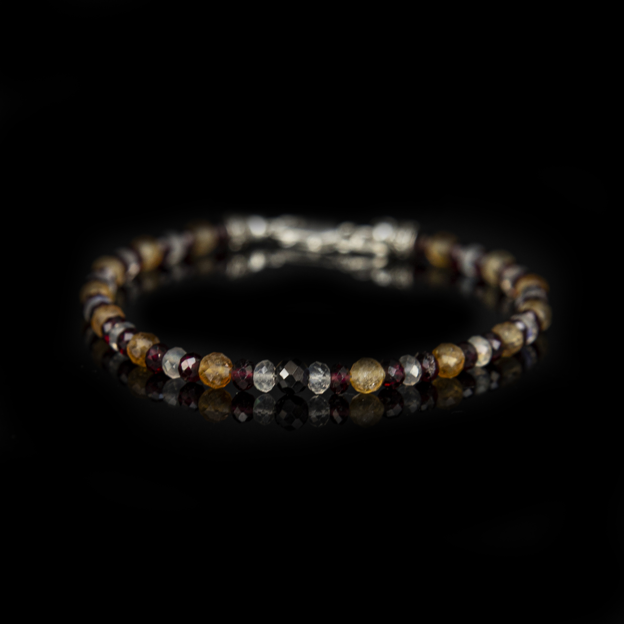 Bracciale Unico Diamante Nero, Granato, Citrino, Labradorite 4 mm – Gioiello artigianale in Argento 925, fatto a mano in Italia