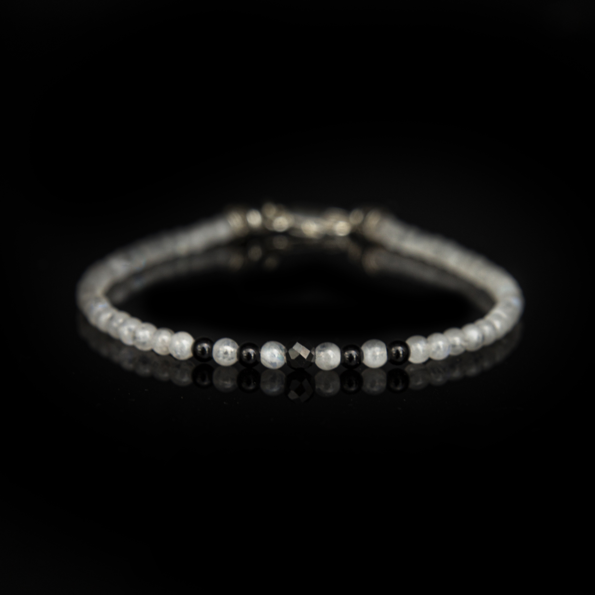 Bracciale Diamante Nero, Pietra di Luna e Onice (3–4 mm) – Gioiello artigianale in Argento 925, fatto a mano in Italia