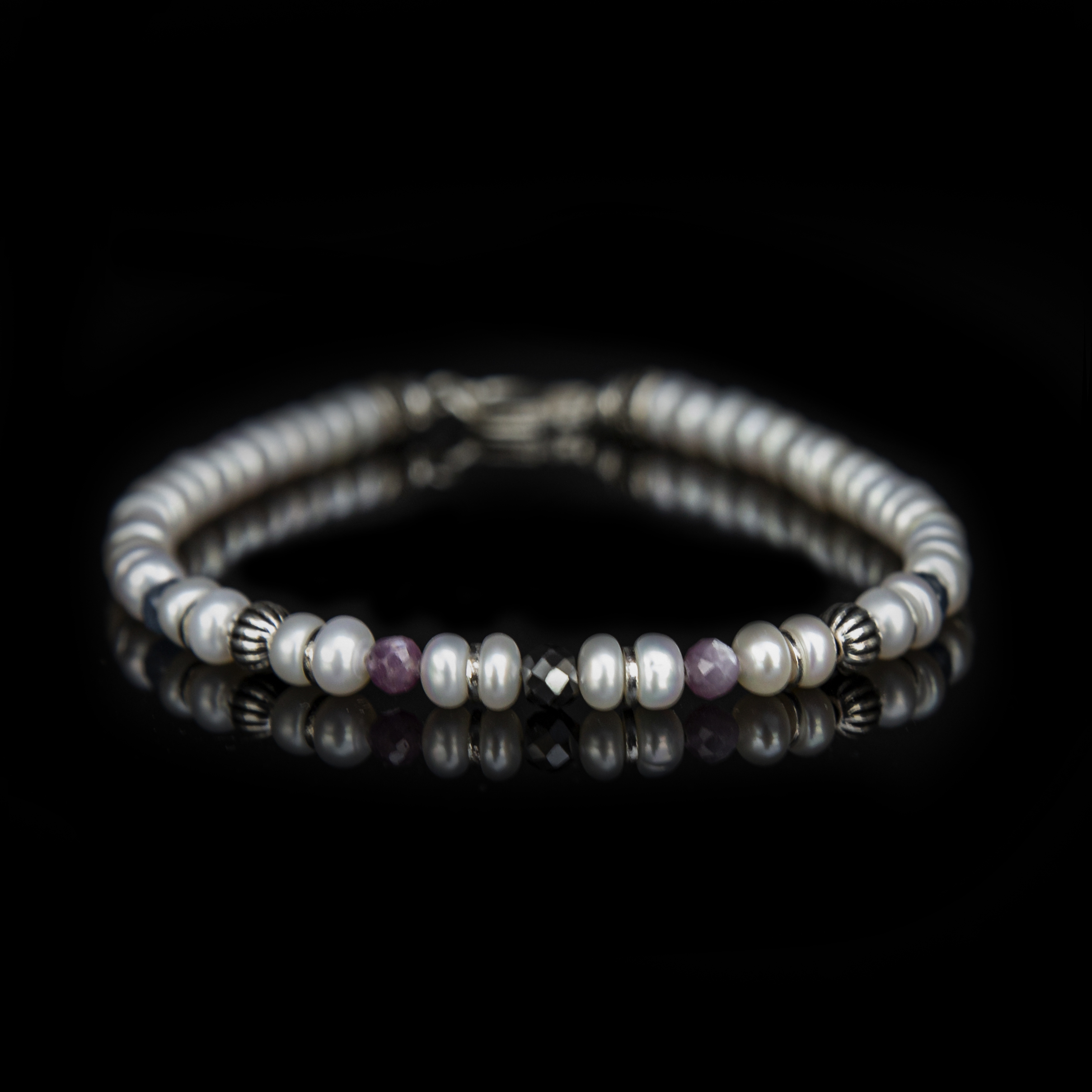 Bracciale Diamante Nero, Rubino, Zaffiro e Perla – Gioiello Artigianale Unico