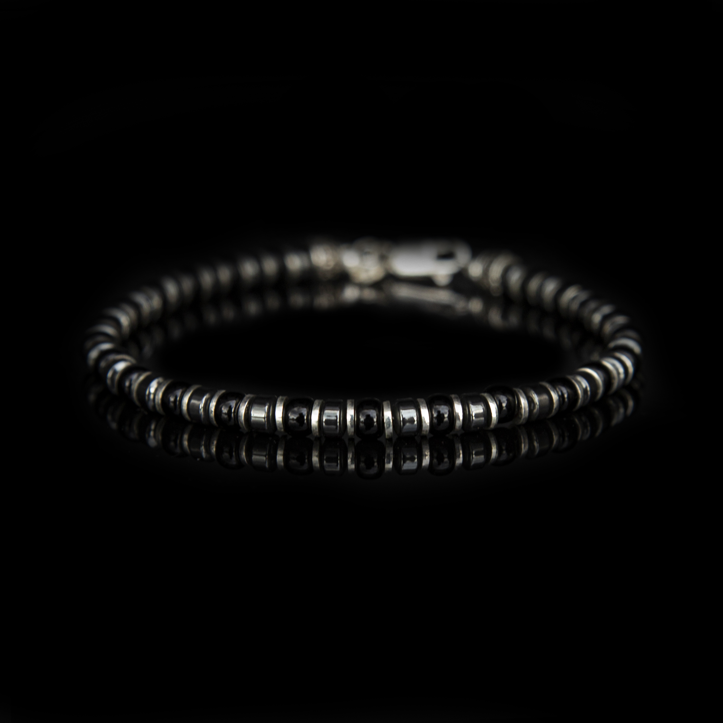 Bracciale Ematite e Miyuki 4 mm – Gioiello Artigianale in Argento 925