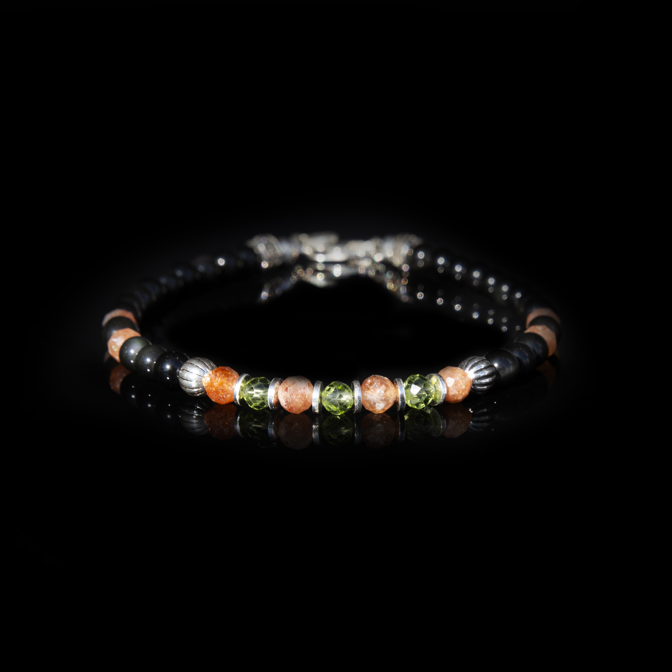 Bracciale Ossidiana Arcobaleno, Pietra del Sole e Peridoto 4 mm in Argento Sterling 925 – Eleganza Boho-Chic Grace