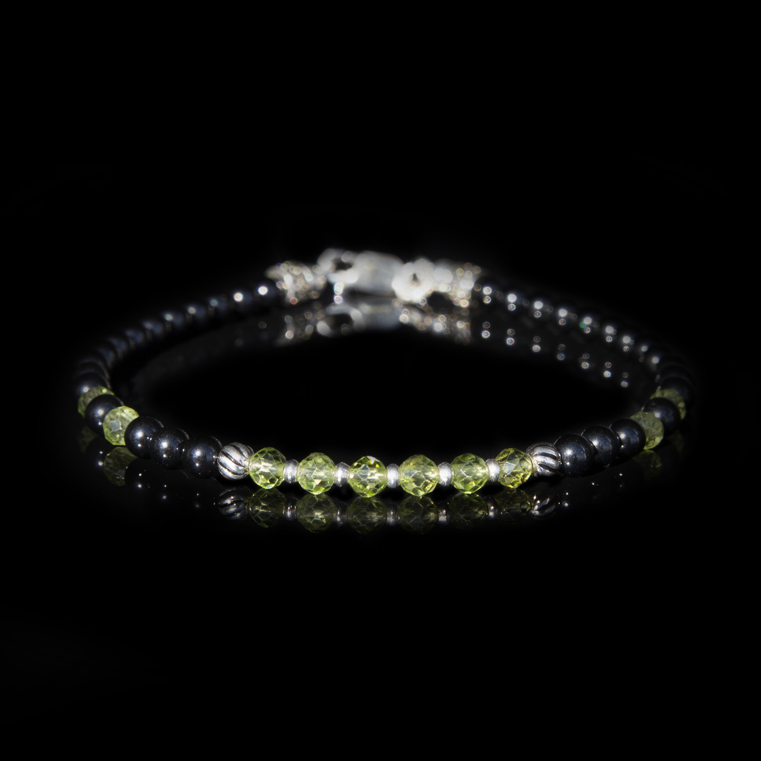Bracciale Peridoto e Spinello Nero 4 mm in Argento Sterling 925 – Design Contemporaneo Grace