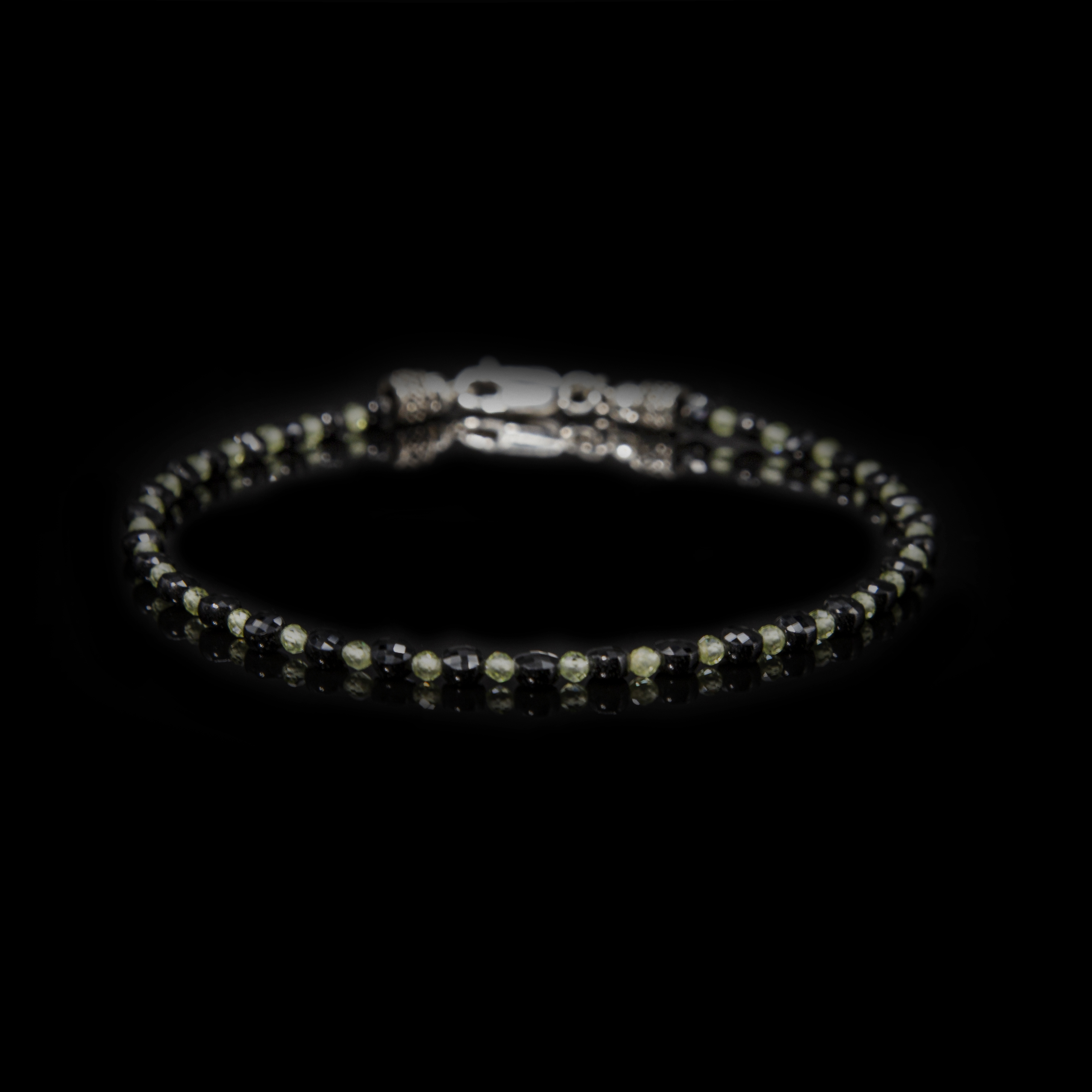 Bracciale Moneta Spinello Nero e Peridoto 4 mm – Argento 925 Artigianale