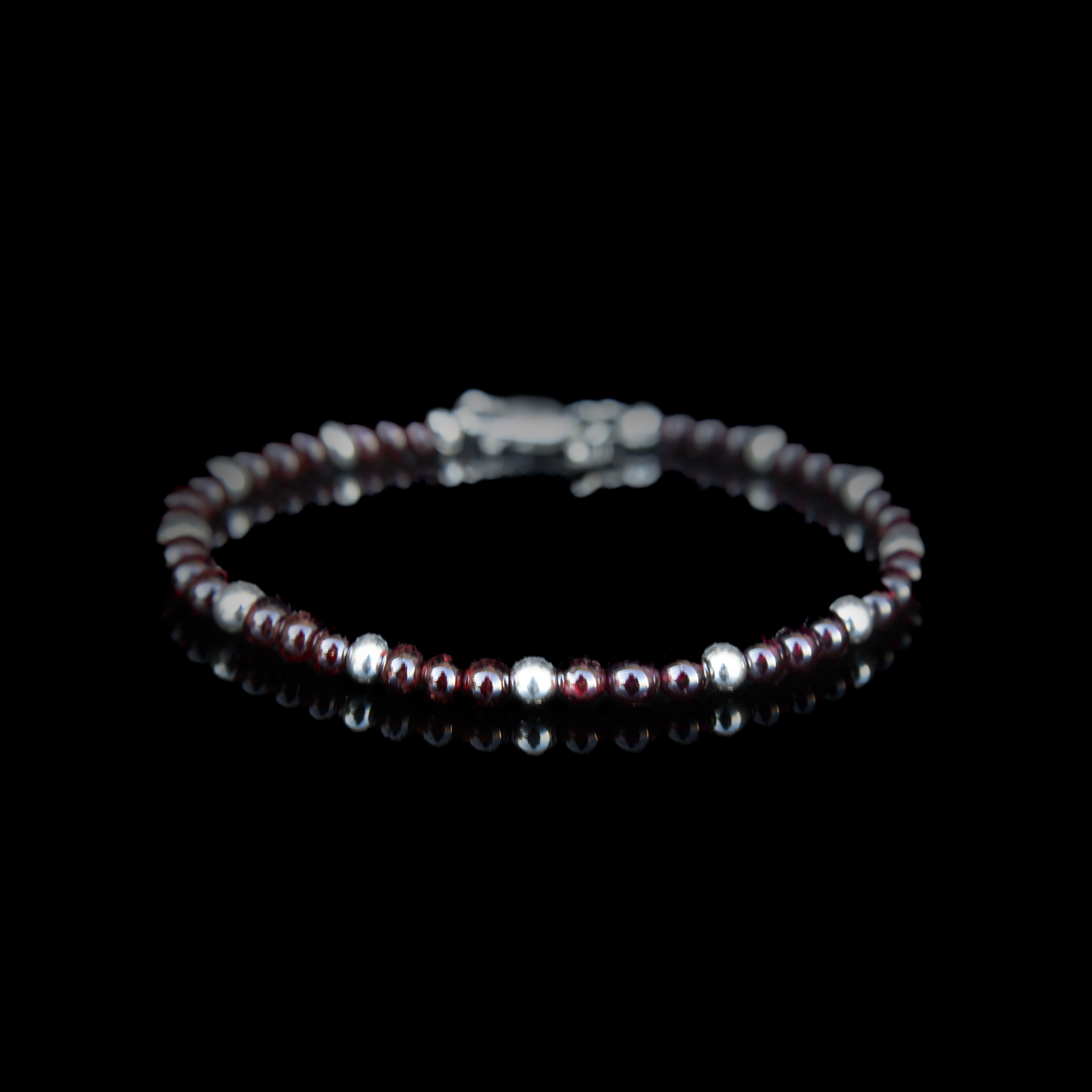 Bracciale Granato 4 mm – Gioiello Artigianale in Argento 925