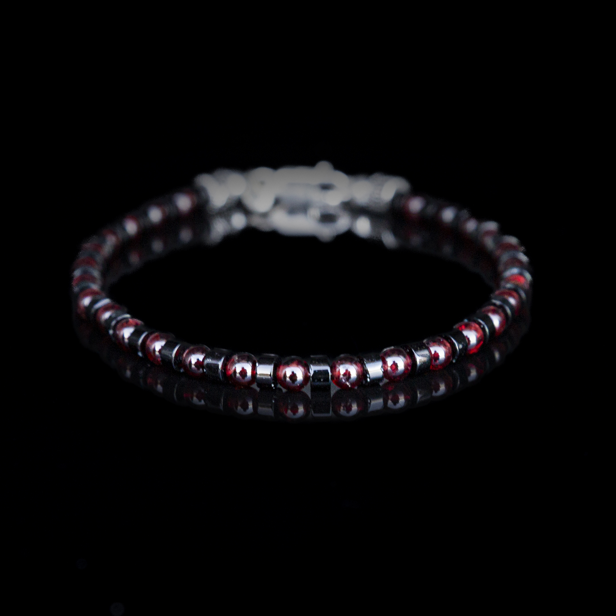 Bracciale Granato e Onice Nero (4 mm) – Artigianato Italiano in Argento 925