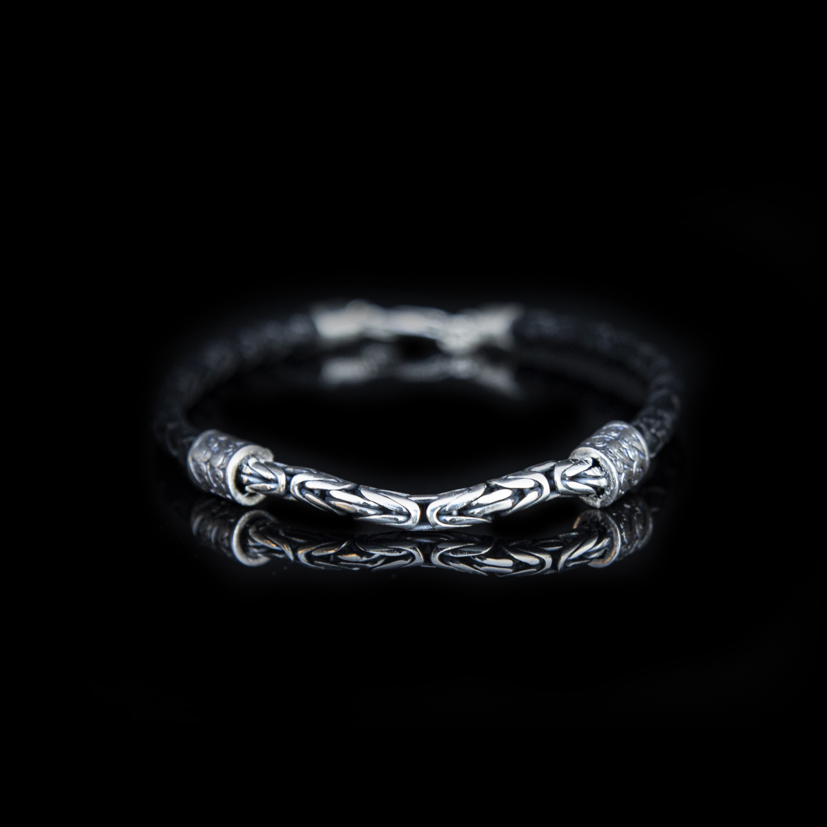 BRACCIALE PELLE NERA – CATENA BIZANTINA