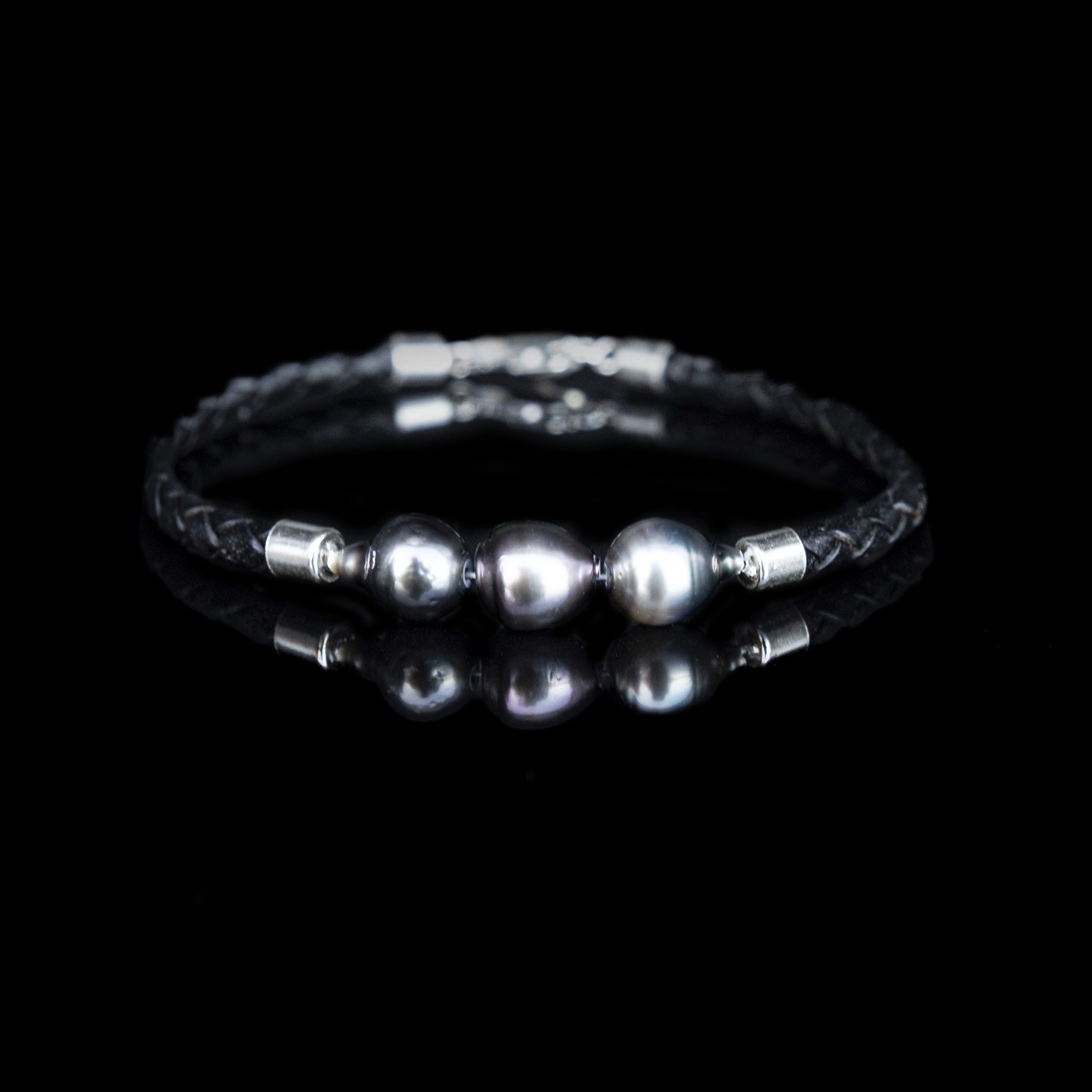 BRACCIALE PELLE E PERLE NERE DI TAHITI